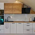Apartman Lyzarska B4 - Protez *